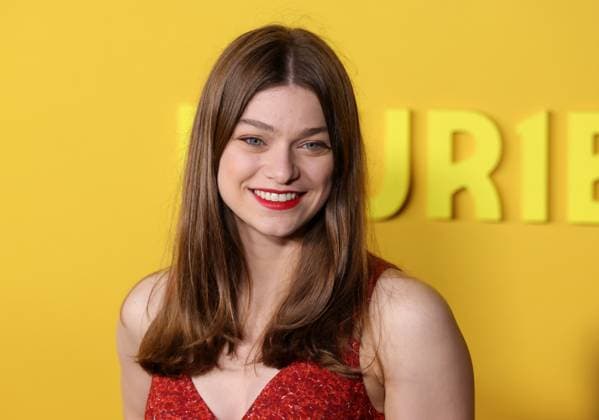Catharine Daddario attends the world premiere of the Apple TV series Pluribus at the DGA Theater on Tuesday, November 4, 2025. Pluribus will make its global debut on Apple TV with its first two episodes on Friday, November 7, 2025, followed by new episodes every Friday through December 26. Storyline: The most miserable person on Earth must save the world from happiness.  LAP20251104855 GREGxGRUDT
