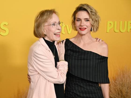 November 4, 2025, Hollywood, California, USA: CAROL BURNETT and RHEA SEEHORN attend the Red Carpet World Premiere Of Apple TV+ s Pluribus Hollywood USA - ZUMAb173 20251104_aap_b173_029 Copyright: xBillyxBennightx
