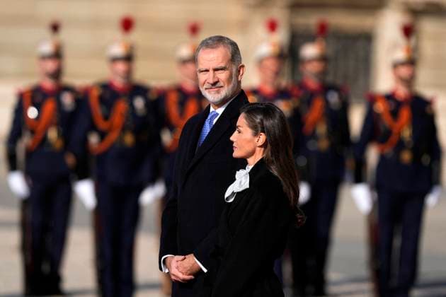 Entertainment Bilder des Tages State Visit of Sultan of Oman - Spain King Felipe VI of Spain (l) and Queen Letizia of Spain. attending a meeting as part of the State Visit of His Majesty Sultan Haitham Bin Tarik at the Royal Palace in Madrid, Spain on November 4, 2025 Photo by Acero ALTERPHOTOS ABACAPRESS.COM Madrid Spain  Copyright: xAcero AlterPhotos ABACAx
