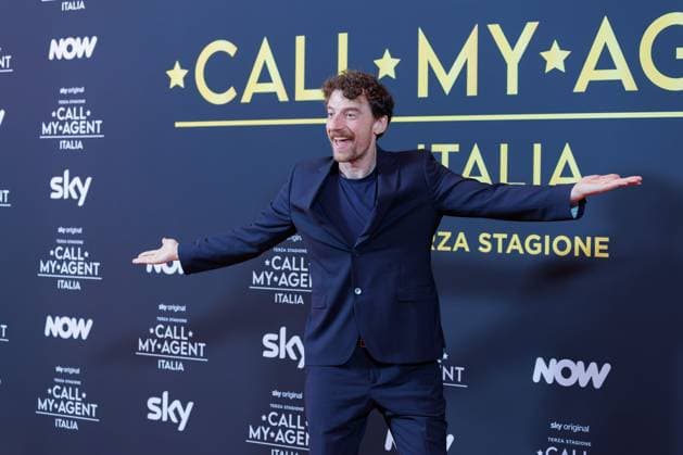 News - Photocall - CALL MY AGENT 3 attends the Photocall of the TV Serie CALL MY AGENT 3 on november 04, 2025 at Cinema The Space, Rome, Italy Rome Cinema The Space, Moderno Italy Copyright: xEmanuelaxVertollix xLiveMediax LPN_2122042