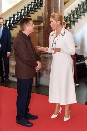 Andreas Gursky and Judith Rakers at the award ceremony of the State Prize of North Rhine-Westphalia 2025 to photographer Andreas Gursky at K21 Düsseldorf, 04 11 2025 Foto:xO.xLangelx xFuturexImagex staatspreis_5111
