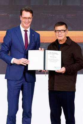 Hendrik Wüst and Andreas Gursky at the presentation of the State Prize of North Rhine-Westphalia 2025 to photographer Andreas Gursky at K21 Düsseldorf, 04 11 2025 Foto:xO.xLangelx xFuturexImagex staatspreis_5134