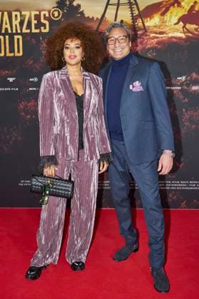 Khadra Sufi and Mousse T at the premiere of the ARD mini-series Schwarzes Gold in the Kuppelsaal Hanover, 04 11 2025 Foto:xU.xStammx xFuturexImagex gold_5161