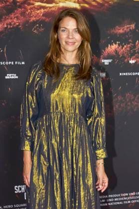 Jesscia Schwarz at the premiere of the ARD mini-series Schwarzes Gold in the Kuppelsaal Hanover, 04 11 2025 Foto:xU.xStammx xFuturexImagex gold_5209