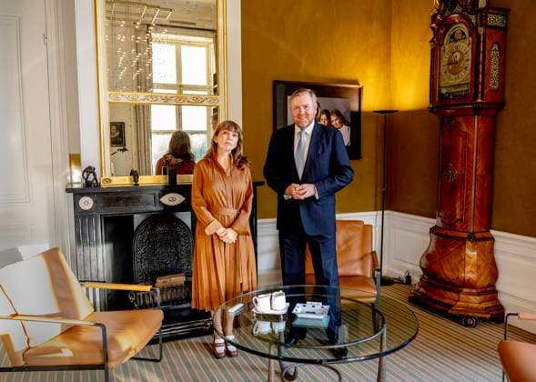05-11-2025 HtB King Willem Alexander during a meeting with the new President of the Senate (voorzitter van de Eerste Kamer), Mrs. Mei Li Vos (PvdA GroenLinks), in his office at Huis ten Bosch palace in The Hague. Â  Copyright: xPPEx