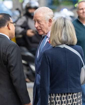 King Charles III visits veteran health care center in London LONDON, UNITED KINGDOM - NOVEMBER 5:&nbsp; King Charles III arrives at Chatfield Health Care in London, United Kingdom on November 5, 2025. King Charles’s visit to Chatfield. a center offering specialist health care to veterans, came ahead of Armistice Day anniversary. Ilyas Tayfun Salci Anadolu London United Kingdom. Editorial use only. Please get in touch for any other usage.  Copyright: x2025xAnadoluxIlyasxTayfunxSalcix