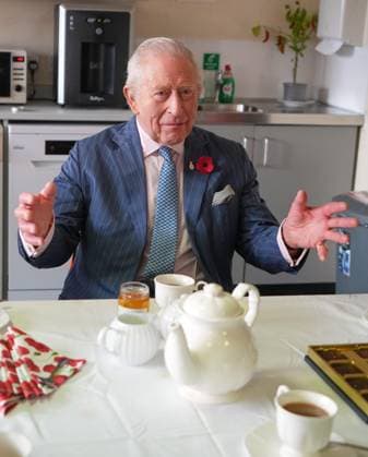 . 05 11 2025. London, United Kingdom. King Charles III during visit at Chatfield Health Care in London.  xPoolx xi-Imagesx IIM-26354-0016