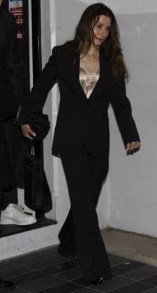 David Beckham knighthood 05 11 2025 Sir David Beckham celebrates his Knighthood with wife Victoria, family and friends at his pal Gordon Ramsay’s restaurant in Chelsea.  Copyright: xDarrenxFletcherx NINTCHDBPICT001036191644