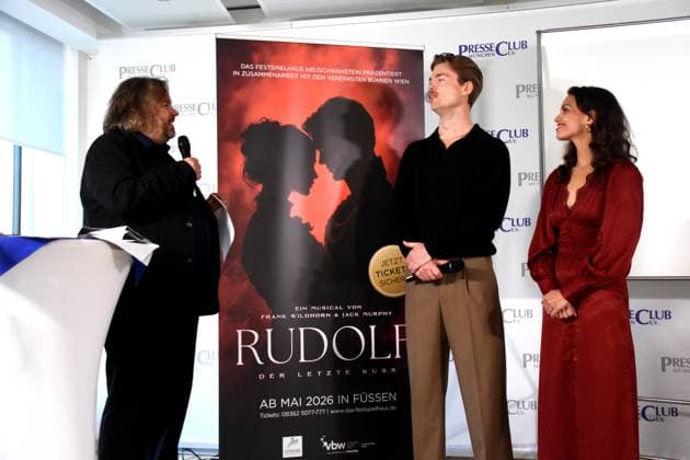 Benjamin Sahler Director, Festspielhaus Neuschwanstein Musical performer Oedo Koipers Katia Bischoff Munich 05 11 2025 Press Club Munich Presentation Musical at Festspielhaus Neuschwanstein German premiere of RUDOLF Der letzte Kuss Fuessen Photo Munich