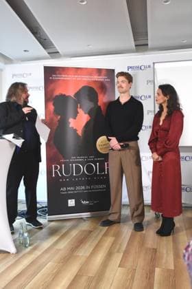 Benjamin Sahler Director, Festspielhaus Neuschwanstein Musical performer Oedo Koipers Katia Bischoff Munich 05 11 2025 Press Club Munich Presentation Musical at Festspielhaus Neuschwanstein German premiere of RUDOLF Der letzte Kuss Fuessen Photo Munich