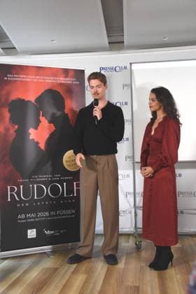 Musical performer Oedo Koipers Katia Bischoff Munich 05 11 2025 Press Club Munich Presentation Musical at the Festspielhaus Neuschwanstein German premiere of RUDOLF Der letzte Kuss Fuessen Photo Munich