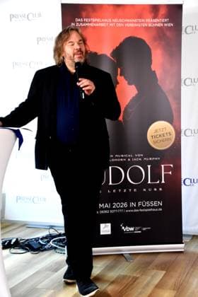 Benjamin Sahler Director, Festspielhaus Neuschwanstein Munich 05 11 2025 Press Club Munich Presentation Musical at Festspielhaus Neuschwanstein German premiere of RUDOLF Der letzte Kuss Fuessen Foto Muenchen