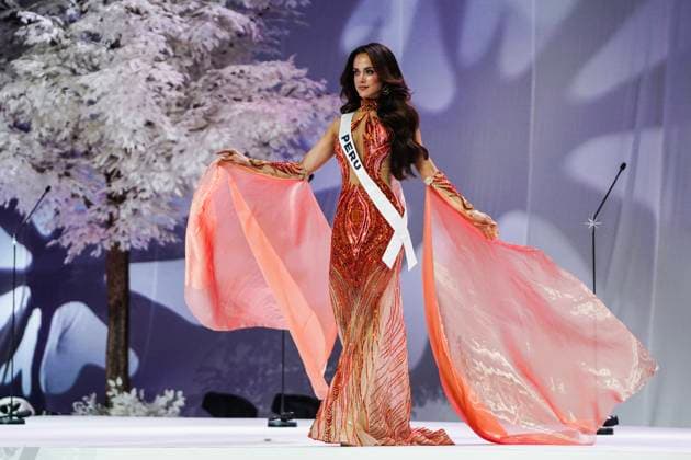 Miss Universe 2025 In Bangkok. Miss Peru Karla Bacigalupo presents on stage during the official Miss Universe 2025 welcome event in Bangkok, Thailand, on November 5, 2025. Women representing 120 nations compete in the 74th edition of the Miss Universe pageant, which takes place in Thailand. Bangkok Thailand  Copyright: xAnusakxLaowilasx originalFilename: laowilas-notitle251105_npROh.jpg