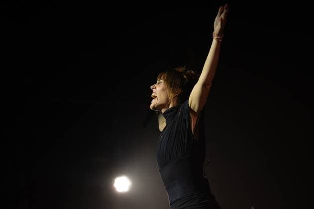 ZAZ performs at La Riviera The French singer ZAZ during her concert at La Riviera, on November 5, 2025, in Madrid Spain ZAZ presents both her greatest hits and new songs from her upcoming album Sains et saufs , in her characteristic style that fuses chanson française, jazz and pop 05 NOVEMBER 2025 MUSIC SINGER ZAZ SANOS Y SALVOS ALBUM CONCERTO Madrid Madrid Madrid Spain  Copyright: xRicardoxRubiox 7079450