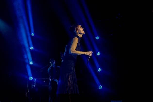 ZAZ performs at La Riviera The French singer ZAZ during her concert at La Riviera, on November 5, 2025, in Madrid Spain ZAZ presents both her greatest hits and new songs from her upcoming album Sains et saufs , in her characteristic style that fuses chanson française, jazz and pop 05 NOVEMBER 2025 MUSIC SINGER ZAZ SANOS Y SALVOS ALBUM CONCERTO Madrid Madrid Madrid Spain  Copyright: xRicardoxRubiox 7079458
