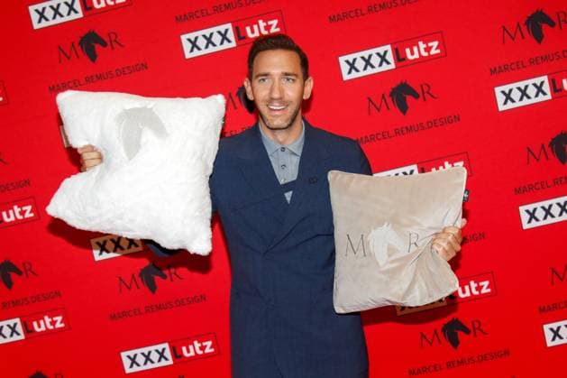 Marcel Remus presents his own bed linen collection at XXXLutz in Nuremberg Nuremberg, 0 11 2025 Marcel Remus at the presentation of the Marcel Remus bed linen collection at XXXLutz in Nuremberg Bavaria Copyright: xMatthiasxGränzdörferx