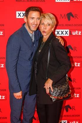 Marcel Remus presents his own bed linen collection at XXXLutz in Nuremberg Nuremberg, 0 11 2025 Marcel Remus with his mother Silke at the presentation of the Marcel Remus bed linen collection at XXXLutz in Nuremberg Bavaria Copyright: xMatthiasxGränzdörferx