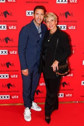Marcel Remus presents his own bed linen collection at XXXLutz in Nuremberg Nuremberg, 0 11 2025 Marcel Remus with his mother Silke at the presentation of the Marcel Remus bed linen collection at XXXLutz in Nuremberg Bavaria Copyright: xMatthiasxGränzdörferx