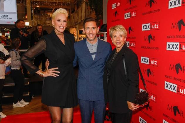 Marcel Remus presents his own bed linen collection at XXXLutz in Nuremberg Nuremberg, 0 11 2025 Marcel Remus with his mother Silke and Brigitte Nielsen at the presentation of the Marcel Remus bed linen collection at XXXLutz in Nuremberg Bavaria Copyright: xMatthiasxGränzdörferx
