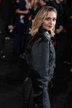 The Running Man UK Premiere in London - 05 Nov 2025 Sophie Simnett attends The Running Man UK Premiere at Odeon Luxe Leicester Square. London United Kingdom Copyright: xLoredanaxSangiulianox xSOPAxImagesx LSangiuliano-0175