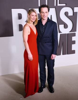 The Beast In Me Special Screening - NYC Claire Danes and Matthew Rhys attend the The Beast in Me Special Screening at the Plaza Hotel in New York, NY on November 5, 2025. Photo by Charles Guerin ABACAPRESS.COM New York City NY United States  Copyright: xGuerinxCharles ABACAx