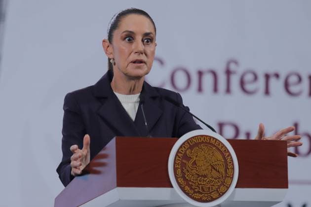 Mexico™s President Claudia Sheinbaum News Conference Mexico™s President Claudia Sheinbaum Pardo speaks during a briefing conference at National Palace. on November 5, 2025 in Mexico City, Mexico. Mexico City CDMX Mexico Copyright: xCarlosxSantiagox