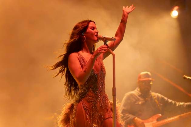 Maren Morris performs at Manchester Albert Hall Maren Morris performs at Albert Hall, Manchester, England, 5th November 2025, Credit:Mike Gray Avalon  Copyright: xMikexGrayx xAvalonx 1050673929