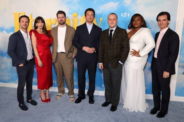 05 November 2025 - Los Angeles, California - Tim White, Elizabeth Olsen, David Freyne, Miles Teller, John Early, Da Vine Joy Randolph, Trevor White. Eternity Special Film Screening held at AMC Century City 15. Los Angeles USA - ZUMAa123 20251105_zaa_a123_017 Copyright: xADx