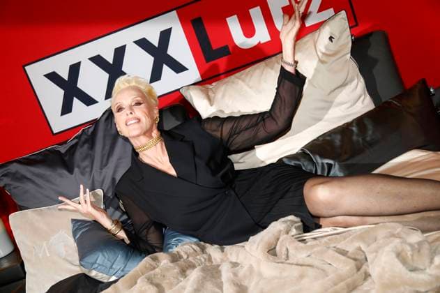 Brigitte Nielsen at the XXXLutz x Marcel Remus Collection Launch in the premium furniture and interior design store XXXLutz Nuremberg, 05 11 2025 Foto:xAgenturxWehnertx xGränzdörferx xFuturexImagex remus_5158