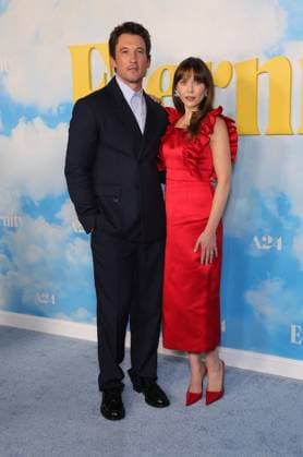 05 November 2025 - Los Angeles, California - Miles Teller, Elizabeth Olsen. Eternity Special Film Screening held at AMC Century City 15. Los Angeles USA - ZUMAa123 20251105_zaa_a123_135 Copyright: xADx