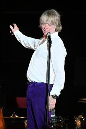Helge Schneider live at a concert of his Ein Mann und seine Musik Tour in the Kuppelsaal Hanover, 05 11 2025 Foto:xR.xKeuntjex xFuturexImagex schneider_5115