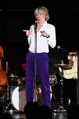 Helge Schneider live at a concert of his Ein Mann und seine Musik Tour in the Kuppelsaal Hanover, 05 11 2025 Foto:xR.xKeuntjex xFuturexImagex schneider_5124