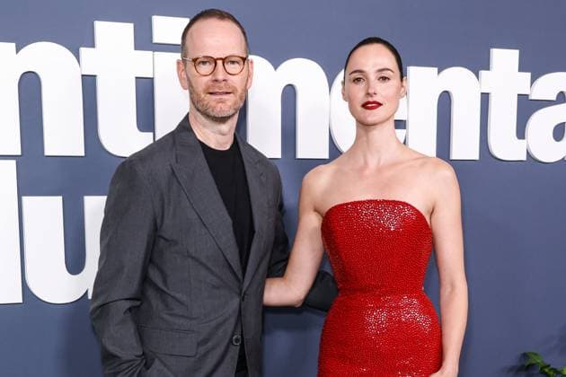 Los Angeles Premiere Of Neon s Sentimental Value Danish-Norwegian filmmaker Joachim Trier and Norwegian actress Renate Reinsve wearing a Schiaparelli FW25 Couture gown arrive at the Los Angeles Premiere Of Neon s Sentimental Value held at the DGA Theater Complex at The Directors Guild of America in Los Angeles, California, United States. DGA Theater Complex at The Directors Guild of America, Los Angeles, California, USA California United States  Copyright: xImagexPressxAgencyx originalFilename: collin-losangel251106_npdD9.jpg