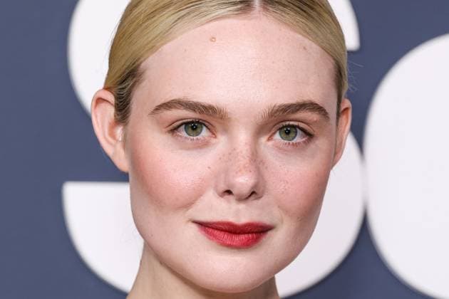 Los Angeles Premiere Of Neon s Sentimental Value American actress and singer Elle Fanning wearing a Fendi Couture dress and Cartier jewelry arrives at the Los Angeles Premiere Of Neon s Sentimental Value held at the DGA Theater Complex at The Directors Guild of America in Los Angeles, California, United States. DGA Theater Complex at The Directors Guild of America, Los Angeles, California, USA California United States  Copyright: xImagexPressxAgencyx originalFilename: collin-losangel251106_npvoj.jpg