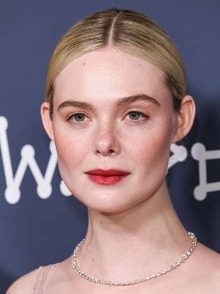 Los Angeles Premiere Of Neon s Sentimental Value American actress and singer Elle Fanning wearing a Fendi Couture dress and Cartier jewelry arrives at the Los Angeles Premiere Of Neon s Sentimental Value held at the DGA Theater Complex at The Directors Guild of America in Los Angeles, California, United States. DGA Theater Complex at The Directors Guild of America, Los Angeles, California, USA California United States  Copyright: xImagexPressxAgencyx originalFilename: collin-losangel251106_npdkH.jpg