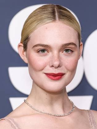 Los Angeles Premiere Of Neon s Sentimental Value American actress and singer Elle Fanning wearing a Fendi Couture dress and Cartier jewelry arrives at the Los Angeles Premiere Of Neon s Sentimental Value held at the DGA Theater Complex at The Directors Guild of America in Los Angeles, California, United States. DGA Theater Complex at The Directors Guild of America, Los Angeles, California, USA California United States  Copyright: xImagexPressxAgencyx originalFilename: collin-losangel251106_npOfA.jpg