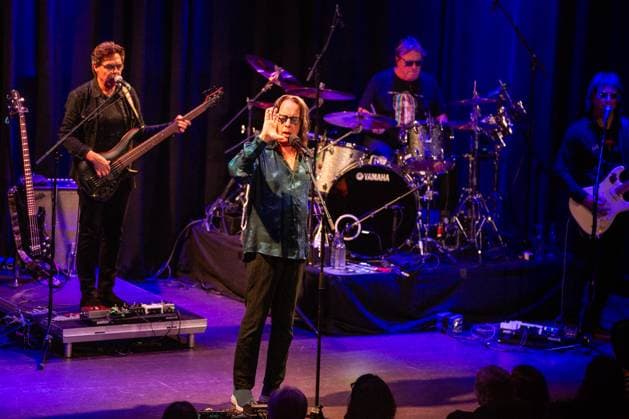 Todd Rundgren live in Oslo, Norway Oslo, Norway. 05th, November 2025. The American singer, songwriter and musician Todd Rundgren performs a live concert at Cosmopolite in Oslo. Norway, Oslo  Copyright: xGonzalesxPhoto Per-OttoxOppix