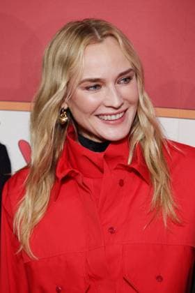 German actress and model Diane Kruger godmother inaugurates the launch of Christmas windows with New York colors at Printemps Haussmann from November 6, 2025 to January 4, 2026 in the 9th arrondissement of Paris, France, on November 6, 2025 Denis Guignebourg Bestimage Diane Kruger during the Le Printemps Launch of Christmas Windows Animations And Lights at Le Printemps, in Paris, France, on November 6, 2025 Paris France  Copyright: xDenisxGuignebourgx xBestimagexDenisxGuignebourgx xBestimagex