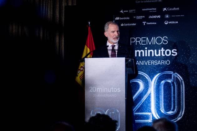 The King attends the XXV anniversary of the newspaper 20MINUTOS King Felipe VI speaks during the celebration of the XXV anniversary of the newspaper 20MINUTOS, at the Teatro Real, on November 6, 2025, in Madrid Spain The III edition of the 20MINUTOS Awards will also be held to recognize the work of institutions and personalities to build a better society 06 NOVEMBER 2025 JOURNALISM ANNIVERSARY 25 YEAR ANNIVERSARY 20 MINUTOS AWARDS KING FELIPE VI Madrid Madrid Spain  Copyright: xRicardoxRubiox 7081502