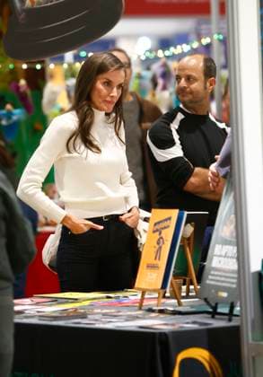 Queen Letizia, surprise attendee in the crowd at the BioCultura Fair Queen Dona Letizia during her visit to the BioCultura fair held at Ifema, November 6, 2025, in Madrid Spain BioCultura is the most important fair of organic products and responsible consumption in Spain with more than 500 exhibitors and 50 000 visitors FERIA CASA REAL REINA Madrid Madrid Madrid Espana  Copyright: xJosexVelascox 7081757