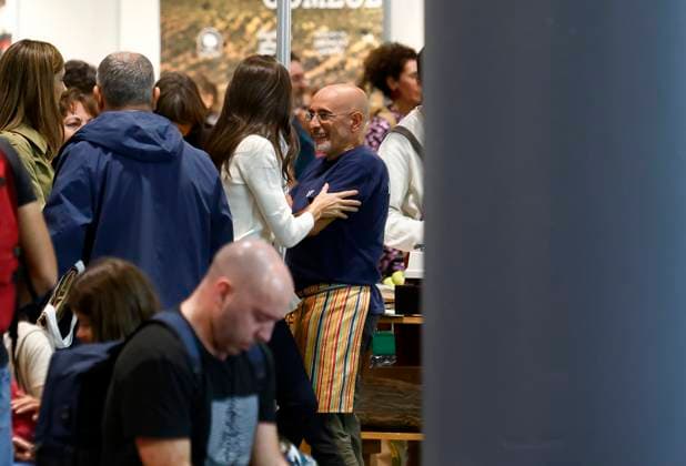 Queen Letizia, surprise attendee in the crowd at the BioCultura Fair Queen Dona Letizia during her visit to the BioCultura fair held at Ifema, November 6, 2025, in Madrid Spain BioCultura is the most important fair of organic products and responsible consumption in Spain with more than 500 exhibitors and 50 000 visitors FERIA CASA REAL REINA Madrid Madrid Madrid Espana  Copyright: xJosexVelascox 7081767