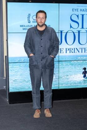 Six Jours Ce Printemps-La Premiere - Paris AJ Joachim Lafosse attending the Six Jours Ce Printemps-La (Printemps La) Premiere at the UGC Cine Cite Les Halles in Paris, France on November 6, 2025. Photo by Alexis Jumeau ABACAPRESS.COM Paris France  Copyright: xJumeauxAlexis ABACAx