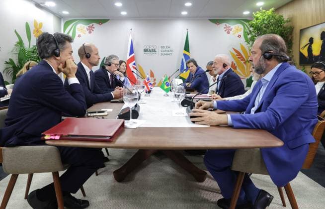 The Prince of Wales Attends COP30 06 11 2025. BelÃ m, Brazil. The Prince of Wales and British Prime Minister Sir Keir Starmer meet the President of Brazil, Luiz Inacio Lula during the World Leaders Summit at COP30., Credit:Pete Maclaine Avalon Brazil, BelÃ m  Copyright: xPetexMaclainex xAvalonx 1050803086