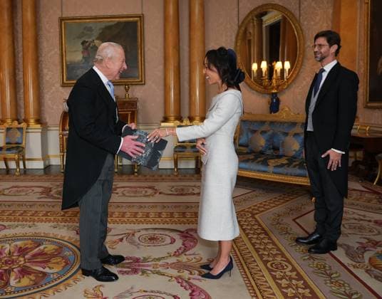 Audience at Buckingham Palace Anaise Manuel, Ambassador of Haiti, accompanied by Stanislas Wojewodzki, presents her credentials to King Charles III during a private audience at Buckingham Palace, London. Picture date: Thursday November 6, 2025., Credit:Yui Mok Avalon UK, London  Copyright: xYuixMokx xAvalonx 1050801433