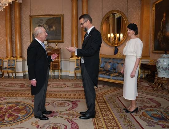 Audience at Buckingham Palace Sven Sakkov, Ambassador of Estonia, accompanied by Marika Flaur, presents his credentials to King Charles III during a private audience at Buckingham Palace, London. Picture date: Thursday November 6, 2025., Credit:Yui Mok Avalon UK, London  Copyright: xYuixMokx xAvalonx 1050801999