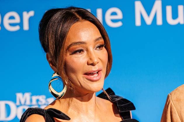 06.11.2025. Düsseldorf. Der Musical-Hit Mrs. Doubtfire feiert Deutschland- Premiere in seiner neuen, deutschen Inszenierung des englischen Blockbusters. Ende 2021 am New Yorker Broadway uraufgeführt, verzauberte die Adaption der weltweit erfolgreichen Hollywood-Komödie mit Robin Williams schon von Mai 2023 bis Ende April 2025 das Londoner West End. Im Düsseldorfer Capitol Theater wird Mrs. Doubtfire bis mindestens 12. April 2026 für viele herzerwärmende Momente sorgen. Hier: Verona Pooth Düsseldorf Capitol Theater Nordrhein-Westfalen Deutschland *** 06 11 2025 Düsseldorf The musical hit Mrs Doubtfire celebrates its German premiere in its new, German production of the English blockbuster First performed on Broadway in New York at the