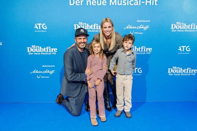 06 11 2025 Düsseldorf The musical hit Mrs. Doubtfire celebrates its German premiere in its new German production of the