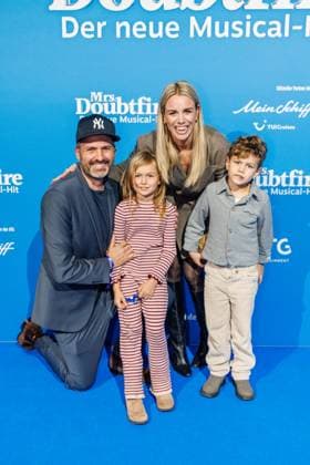 06 11 2025 Düsseldorf The musical hit Mrs. Doubtfire celebrates its German premiere in its new German production of the