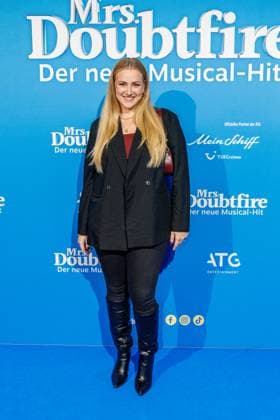 06 11 2025 Düsseldorf The musical hit Mrs Doubtfire celebrates its German premiere in its new German production of the English blockbuster First performed on Broadway in New York at the end of 2