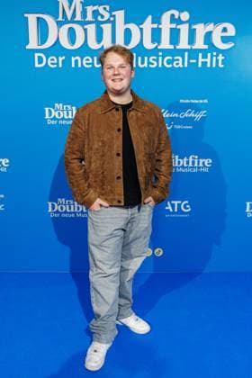 06 11 2025 Düsseldorf The musical hit Mrs Doubtfire celebrates its German premiere in its new German production of the English blockbuster First performed on Broadway in
